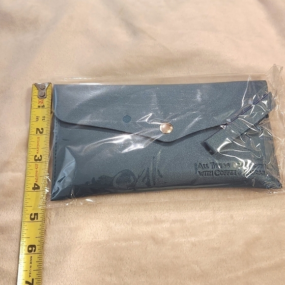 B*tchy Makeup Brush Set and Bag - Picture 6 of 6